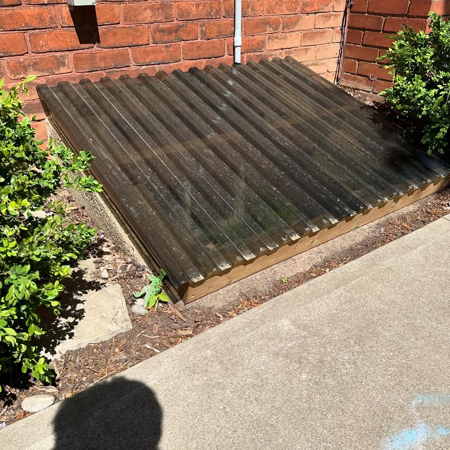 new window cover made from corugated acrylic